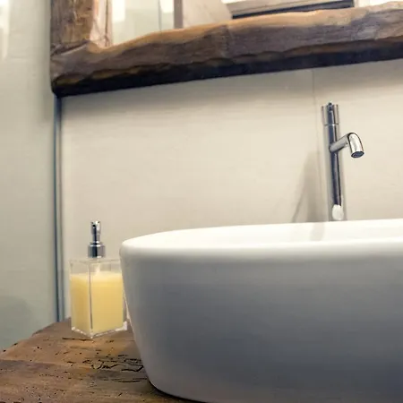 La Canonica - Charming Self-catering In Lägenhet Nizza Monferrato