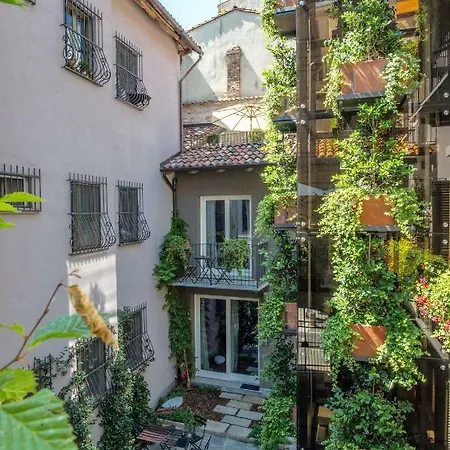 La Canonica - Charming Self-catering In アパート