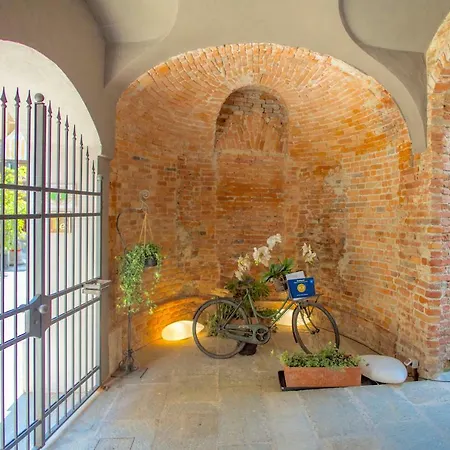 アパート La Canonica - Charming Self-catering In