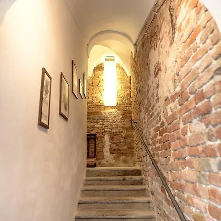 La Canonica - Charming Self-catering In Lägenhet Nizza Monferrato