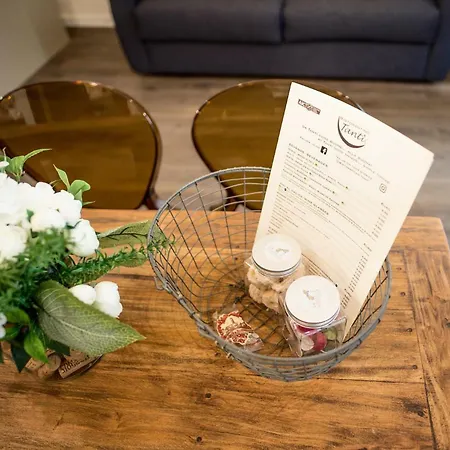 アパート La Canonica - Charming Self-catering In